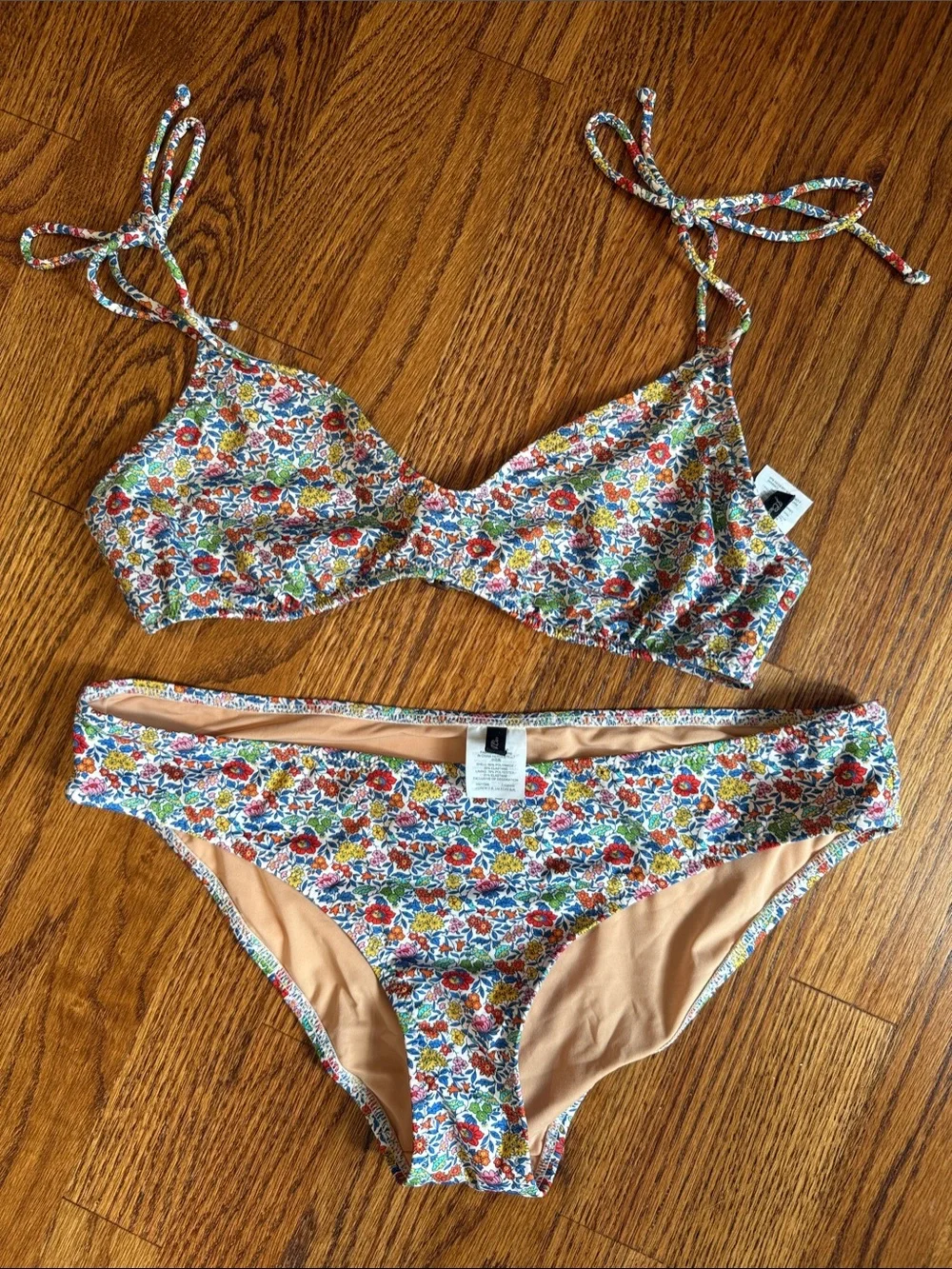 Liberty print women’s Floral Tie-Shoulder Bikini Set - Multicolor